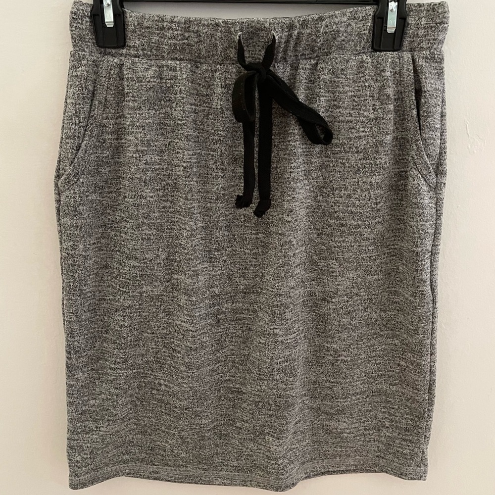 Inoah Heathered Gray Jersey Skirt